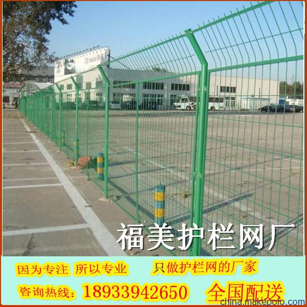 來圖加工 ?？诠蜂摻z圍網與養殖場鐵絲圍欄價格解析及勾花網應用